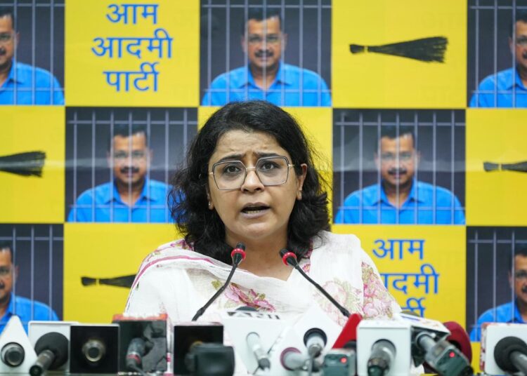 एलजी और सांसद