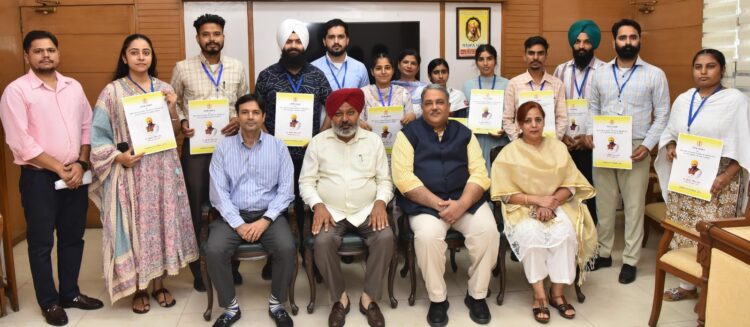 वित्त मंत्री हरपाल सिंह चीमा ने 15 उम्मीदवारों को नियुक्ति पत्र सौंपे 1 Harpal Singh Cheema