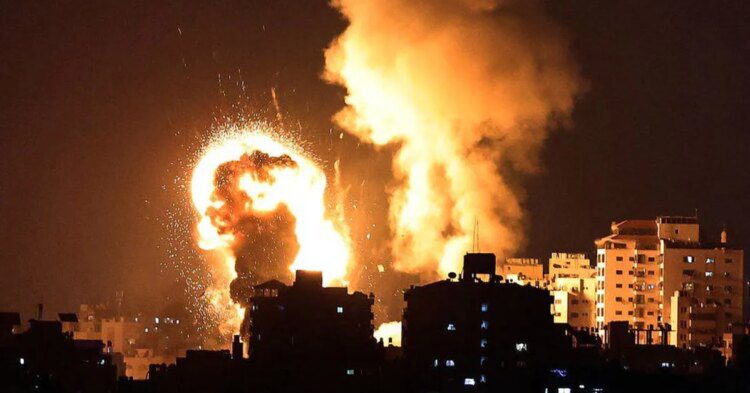 मध्य पूर्व में दिखा युद्ध के हालात, भारतीय दूतावास ने भारतीय नागरिकों से लेबनान छोड़ने को कहा 1 मध्य पूर्व में दिखा युद्ध के हालात, भारतीय दूतावास ने भारतीय नागरिकों से लेबनान छोड़ने को कहा