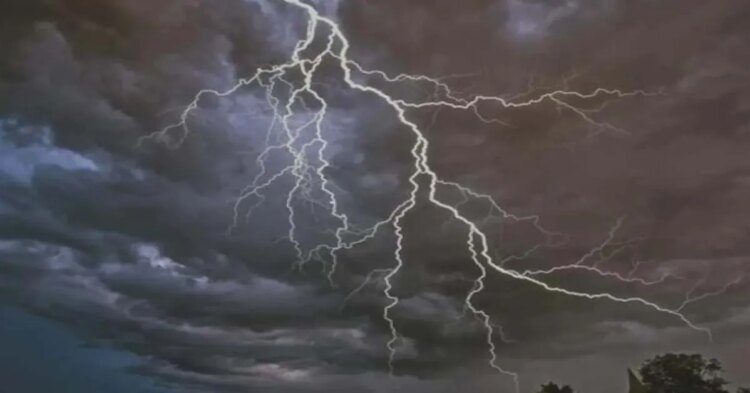 बिहार में वज्रपात से 5 लोगों की मौत, CM नीतीश ने अनुग्रह राशि देने का किया ऐलान