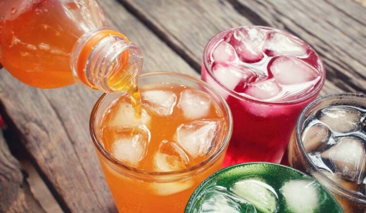 Sweet Drinks पीने के शौकीन रखें इस बातों का ध्यान, नहीं तो हो सकता है किडनी और हृदय रोग होने का खतरा