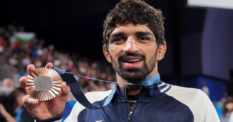 अगली बार पदक का रंग बदलेंगे, 2028 ओलंपिक में पूरी होगी गोल्ड मेडल की कमी : अमन सहरावत 1 अगली बार पदक का रंग बदलेंगे, 2028 ओलंपिक में पूरी होगी गोल्ड मेडल की कमी : अमन सहरावत