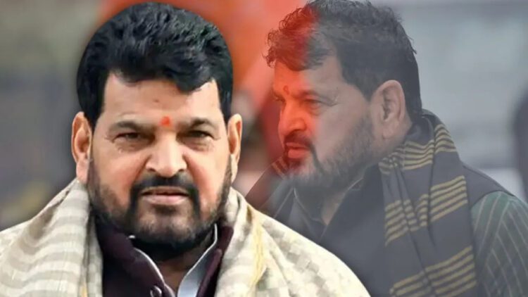 देश सुरक्षित रहेगा तो राहुल गांधी भी सुरक्षित रहेंगे... बृज भूषण सिंह ने क्यों कही ये बात? 1 देश सुरक्षित रहेगा तो राहुल गांधी भी सुरक्षित रहेंगे… बृज भूषण सिंह ने क्यों कही ये बात?