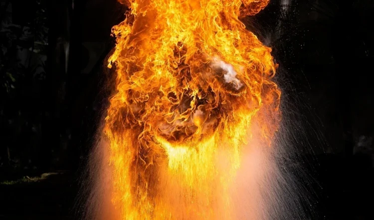 इंफाल में नागरिक समाज संगठन के कार्यालय में विस्फोट, कोई हताहत नहीं 1 इंफाल में नागरिक समाज संगठन के कार्यालय में विस्फोट, कोई हताहत नहीं