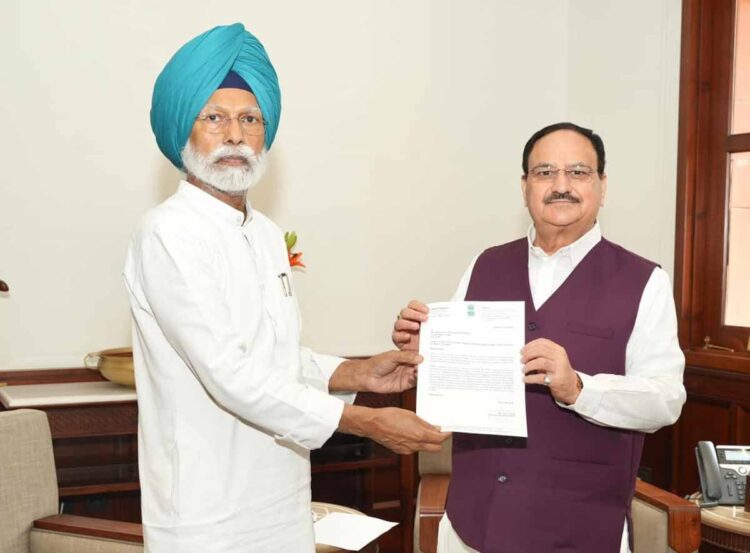 सांसद अमर सिंह ने केंद्रीय मंत्री जेपी नड्डा से की मुलाकात 1 सांसद अमर सिंह ने केंद्रीय मंत्री जेपी नड्डा से की मुलाकात