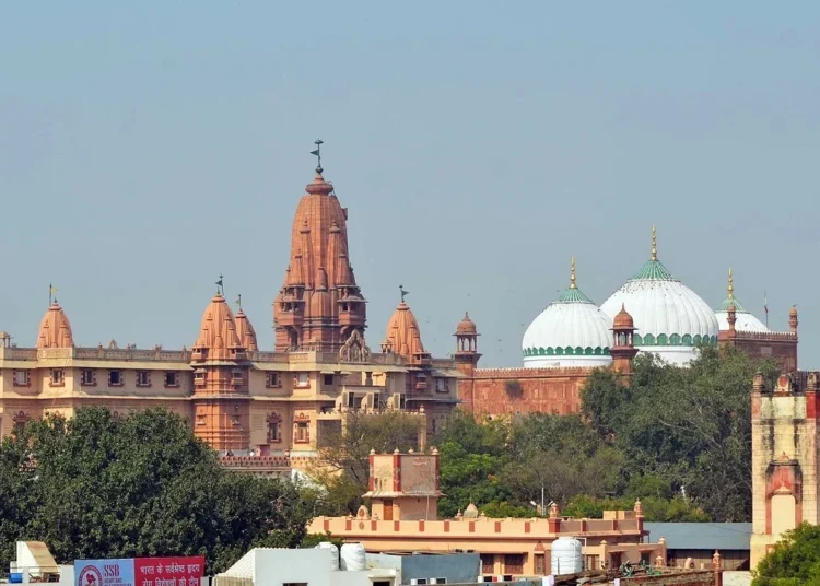 Krishna Janmabhoomi Case: शाही ईदगाह मामले में मुस्लिम पक्ष को बड़ा झटका,