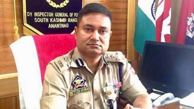 J&K में 89 अफसरों के बाद अब 33 पुलिस अधिकारियों का भी ट्रांसफर; नीतीश बने CID हेड 1 J&K में 89 अफसरों के बाद अब 33 पुलिस अधिकारियों का भी ट्रांसफर; नीतीश बने CID हेड
