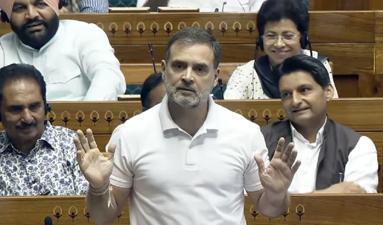 Budget 2025 पर Rahul Gandhi का वार – बोले, ‘गोली के घाव पर बैंड एड’! 1 Budget 2025