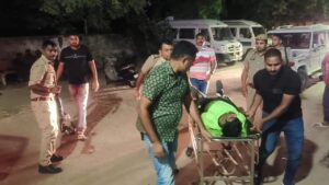 दूध का पैकेट लेने गई थी मासूम, दुकानदार ने बच्ची को दबोचा और…