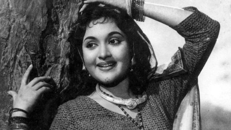 तमिल फिल्मों की पहली फीमेल सुपरस्टार 1 तमिल फिल्मों की पहली फीमेल सुपरस्टार