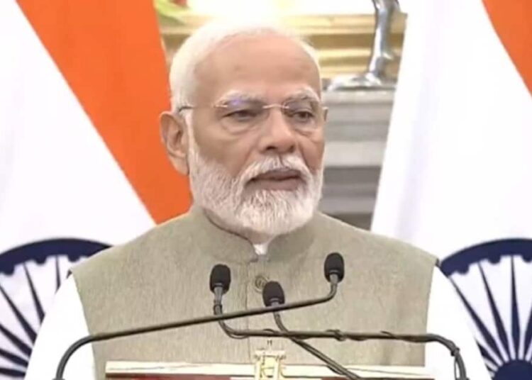 पीएम नरेंद्र मोदी दुनिया के सबसे लोकप्रिय लीडर, यूएस प्रेसिडेंट बिडेन रह गए पीछे