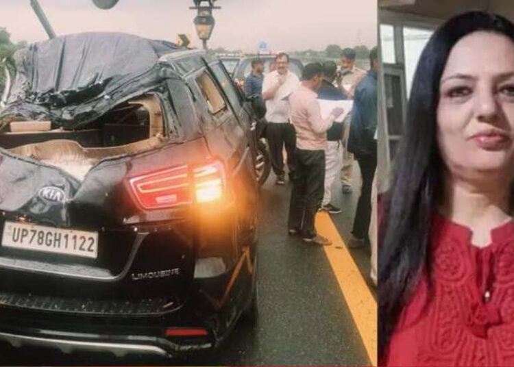 Agra Expressway पर फटा गाड़ी का टायर