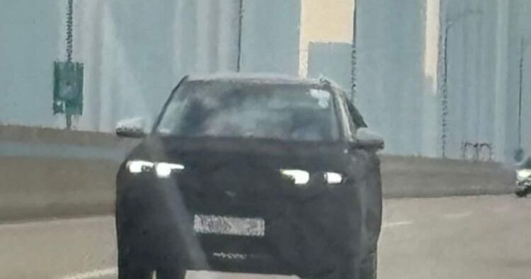 Hyundai की नई इलेक्ट्रिक गाड़ियां: क्या क्रेटा EV और इंस्टर EV होंगी गेम चेंजर?