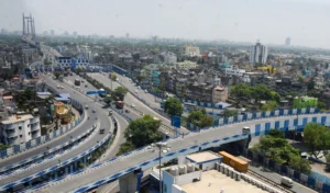 सड़क दुर्घटना में मोटरसाइकिल सवार दो व्यक्ति घायल