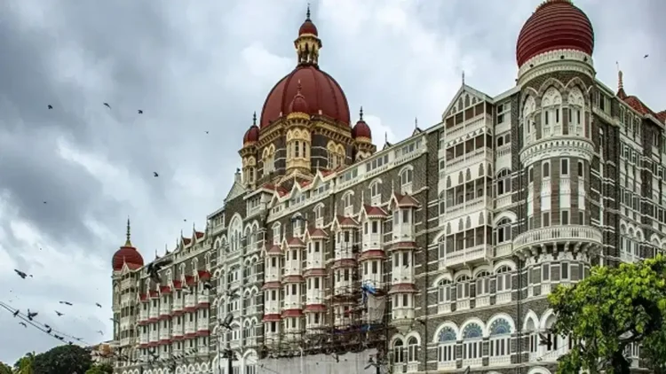 मुंबई में आतंकी हमले का खतरा, पुलिस ने अलर्ट किया जारी, इन चीजों पर लगाई रोक