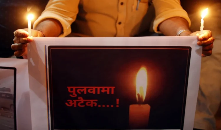 Pulwama आतंकी हमले के आरोपी को आया हार्ट अटैक, 32 साल की उम्र में मौत 1 Pulwama आतंकी हमले के आरोपी को आया हार्ट अटैक, 32 साल की उम्र में मौत