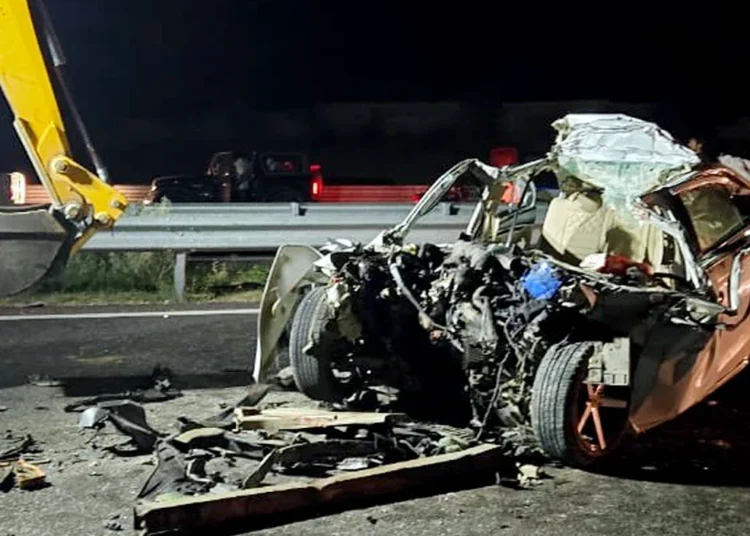 तमिलनाडु में दो अलग-अलग सड़क हादसों में नौ लोगों की मौत