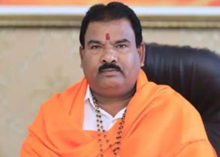 ‘कांग्रेस के कुत्तों को दफना देंगे…’, पहले राहुल गांधी पर बिगड़ी जुबान,