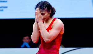 कांग्रेस जॉइन करने से पहले विनेश फोगाट ने छोड़ी रेलवे की नौकरी, कहा-