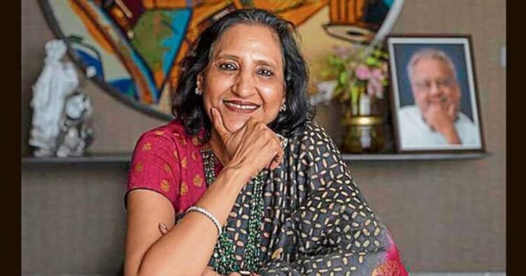 कौन है भारत की ये दूसरी सबसे अमीर महिला? 72,814 करोड़ की संपत्ति 1 कौन है भारत की ये दूसरी सबसे अमीर महिला? 72,814 करोड़ की संपत्ति