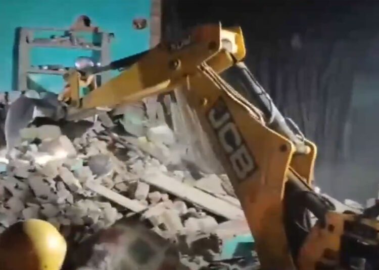 घर में सिलेंडर फटने से हुआ ब्लास्ट…