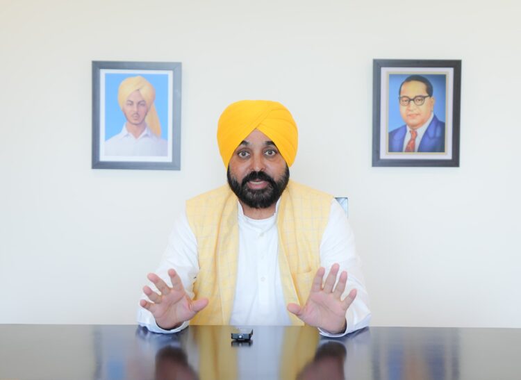 सुरक्षा सर्वोपरि: मुख्यमंत्री मान की अपील — मिसाइल व ड्रोन के मलबे से दूर रहें, तुरंत पुलिस को दें सूचना 1 CM Mann