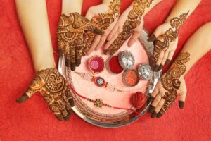 करवा चौथ पर लगाएं मेहंदी के खूबसूरत डिजाइन