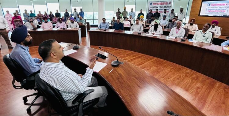 शिकायतों का निष्पक्ष, पारदर्शी और समयबद्ध निपटारा सुनिश्चित किया जाए 1 पारदर्शी