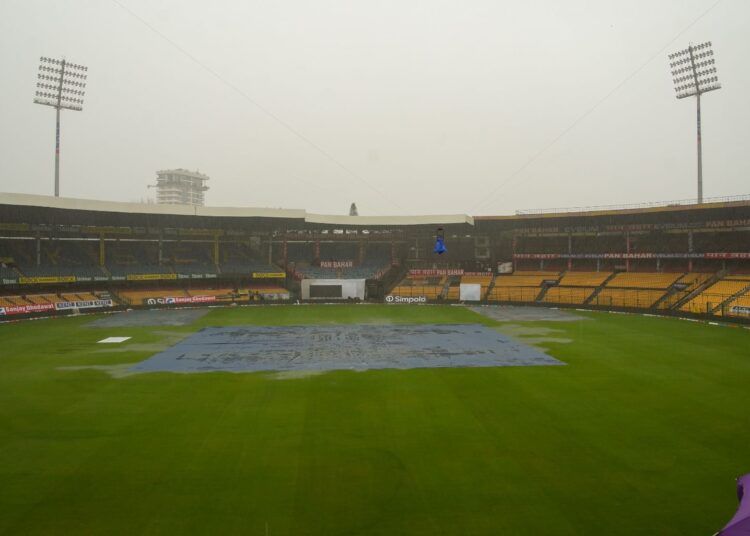 IND vs NZ, 1st Test, Day 1, Live Updates: बेंगलुरु में तेज हुई बारिश, टाला गया टॉस