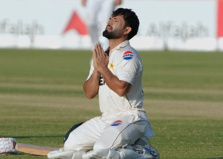 कामरान गुलाम को Live मैच में जड़े गए थे थप्पड़?