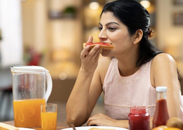 अपने Breakfast से इन चीजों को करें गुड बाय, सेहत को हो सकता है नुकसान