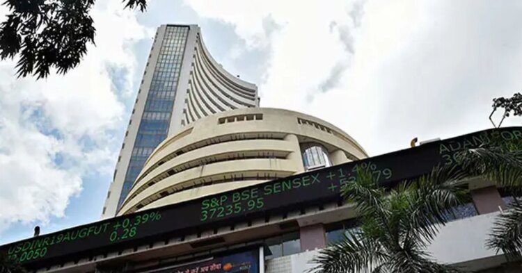 शेयर बाजार में बिकवाली का दबाव, निफ्टी और सेंसेक्स में 4 प्रतिशत से अधिक की गिरावट