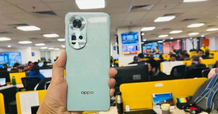 फिर नहीं मिलेगा ये मौका, अब सिर्फ 29,999 रुपये में खरीदें AI फोन