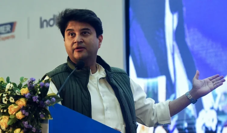 एआई की तैनाती को मजबूत नियामक ढांचे से निर्देशित होना चाहिए: सिंधिया 1 एआई की तैनाती को मजबूत नियामक ढांचे से निर्देशित होना चाहिए: सिंधिया