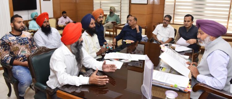 वित्त मंत्री द्वारा शिक्षा विभाग को अनएडेड स्टाफ फ्रंट की जायज मांगों को... 1 Cheema