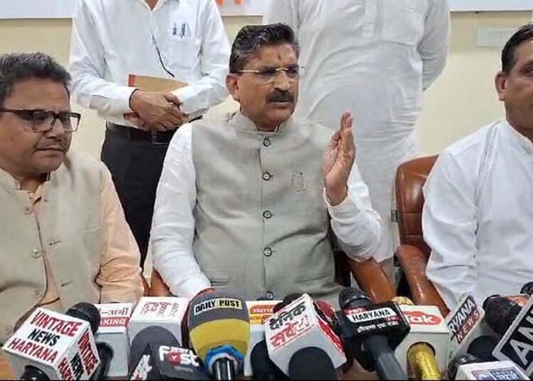 37 विधायक एक विपक्ष का नेता नहीं चुन पा रहे: कृष्ण बेदी