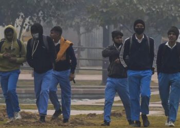 हरियाणा के 10 जिलों में 5वीं व 12वीं कक्षा तक स्कूल बंद