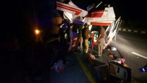 एक्सप्रेस-वे पर हादसा, तीन की मौत…कई घायल.