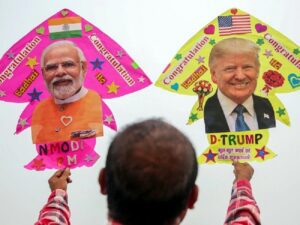 cliQ India Hindi