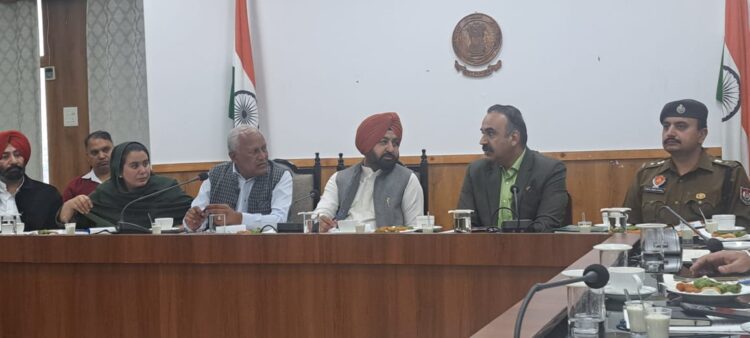 विकास कार्यों