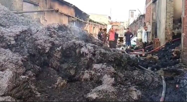 Haryana Yarn Factory Massive fire breaks out 2 workers burnt