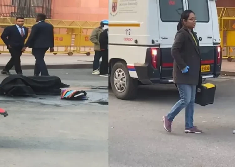 “संसद के पास युवक का आत्मदाह, आखिर क्यों जलाया खुद को आग?”