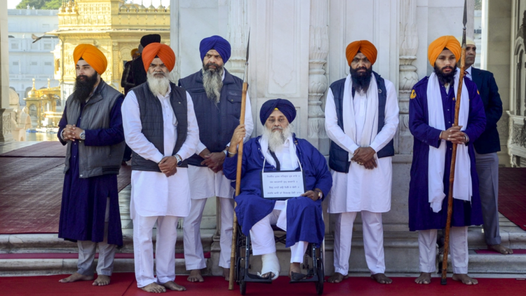 Sukhbir Singh Badal की सजा का आज पांचवां दिन, फतेहगढ़ साहिब में कर रह हैं सेवा 1 Sukhbir Singh Badal