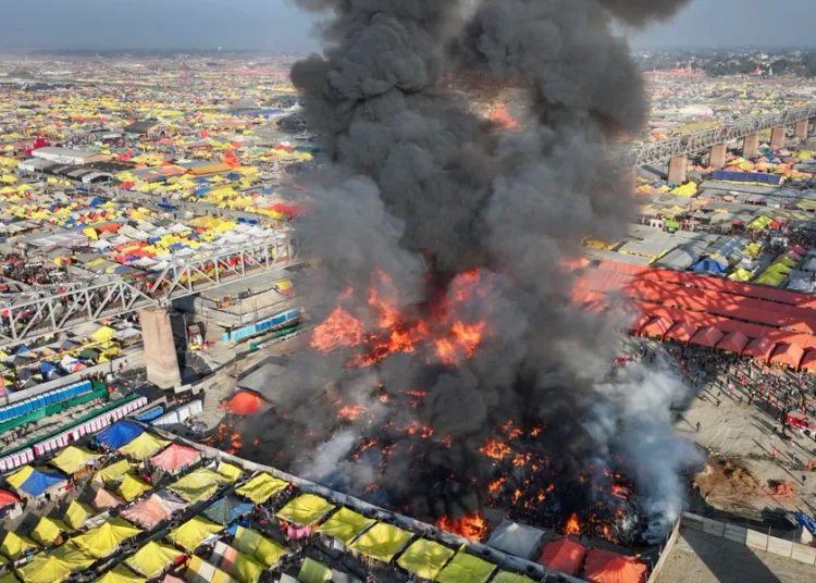 Mahakumbh Mela fire, Geeta Press camp fire, Khanouri sector 19 fire, Kalpvasis camp burnt, Yogi Adityanath Mahakumbh visit, NDRF fire rescue, Fire Brigade Mahakumbh fire, Tulsi Marg fire incident, सिलेंडर ब्लास्ट महाकुंभ, Mahakumbh news latest updates.