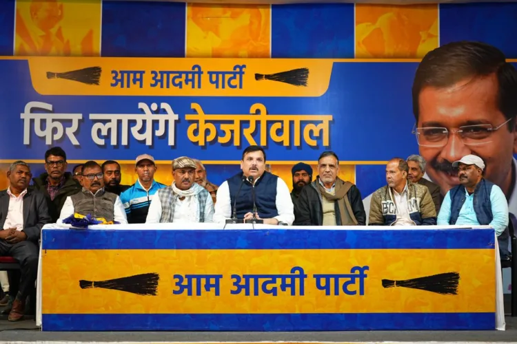 Swaraj for All: सर्वजन लोक शक्ति पार्टी ने दिल्ली चुनाव में आम आदमी पार्टी को दिया समर्थन! 1 आम आदमी पार्टी (AAP), दिल्ली विधानसभा चुनाव (Delhi Assembly Elections), सर्वजन लोक शक्ति पार्टी (Sarvajan Lok Shakti Party), कश्यप समाज (Kashyap Samaj), निशाद समाज (Nishad Samaj), मल्लाह समाज (Mallah Samaj), केवट समाज (Kevat Samaj), ओमप्रकाश कश्यप (Omprakash Kashyap), संजय सिंह (Sanjay Singh), बहुजन समाज (Bahujan Samaj), दिल्ली की राजनीति (Delhi Politics), भाजपा (BJP), कांग्रेस (Congress), अरविंद केजरीवाल (Arvind Kejriwal).