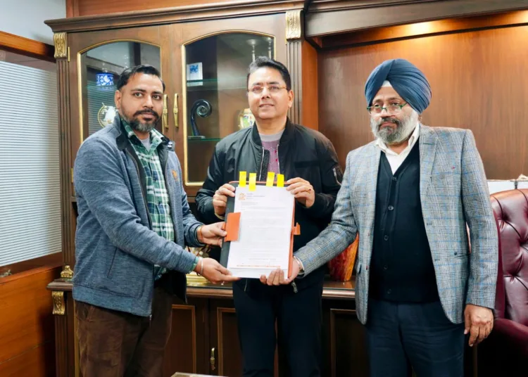 120 दिनों के भीतर 663 और कृषि सोलर पंप लगाए जाएंगे: अमन अरोड़ा 1 Aman Arora