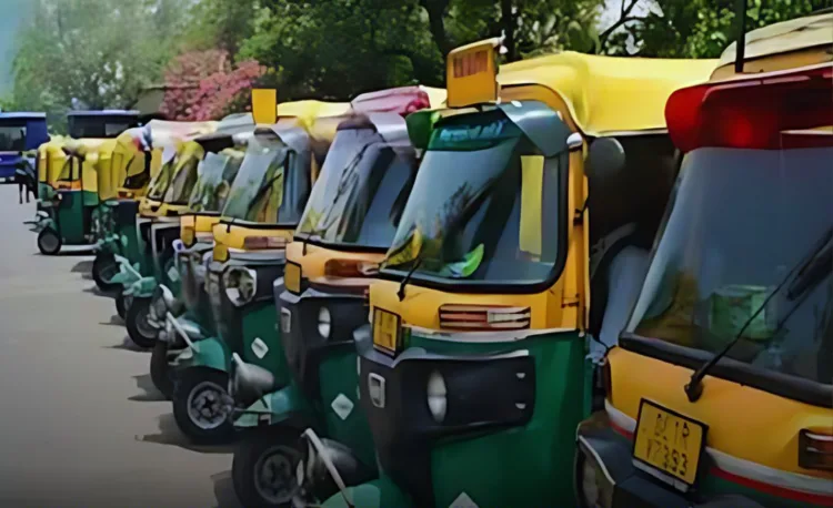 1 फरवरी से बढ़ेंगे Auto-Taxi के किराए: यात्रियों को देना होगा ज्यादा Fare, जानें नई दरें और असर 1 Auto taxi fare hike Mumbai, MMRTA fare increase 2025