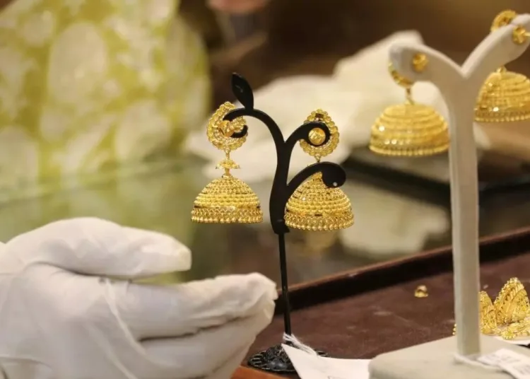 Gold Price Today, Gold Rate in Delhi, MCX Gold Price, Silver Price Update, Hallmark Certified Gold, Gold Price January 2025, BIS HUID Code, Sarrafa Bazaar Rates, सोने का भाव, चांदी का रेट, Gold Price Today in India.