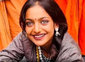 Mahakumbh Viral Girl, Monalisa News