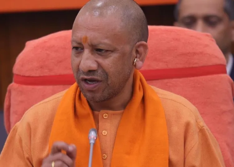 Mahakumbh Stampede : मृतकों के परिजनों को सीएम योगी ने मुआवजा देने का किया ऐलान